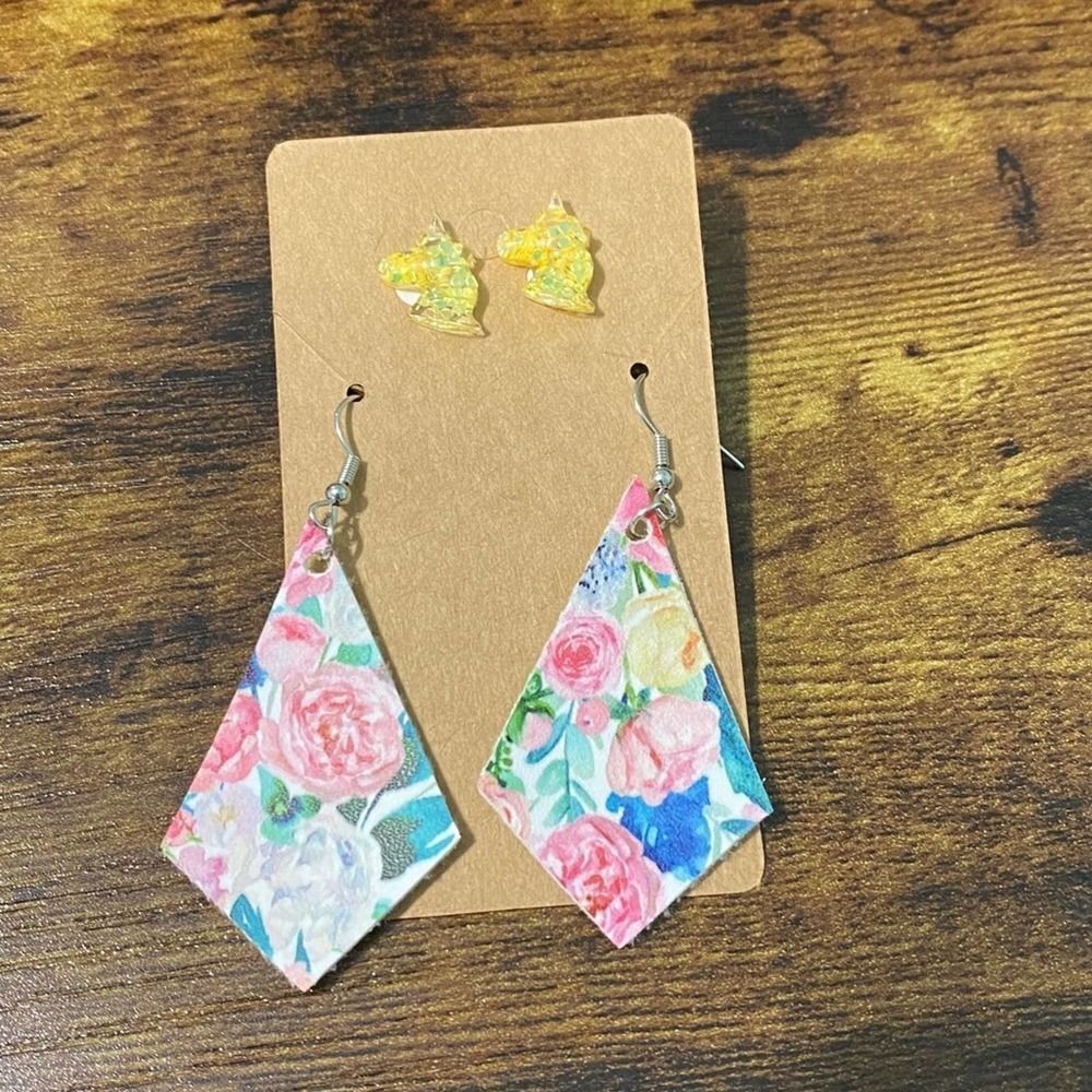 Unicorn Studs Floral Diamond Shaped Dangle Statement Earrings Set Novelty Yellow - Picture 7 of 7